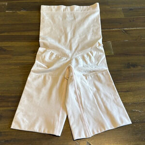 Spanx Slimming Shape wear Shorts Cream Light High Waist Shaper Biker M Tummy